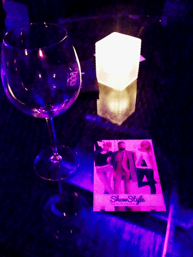 Showstyle party table